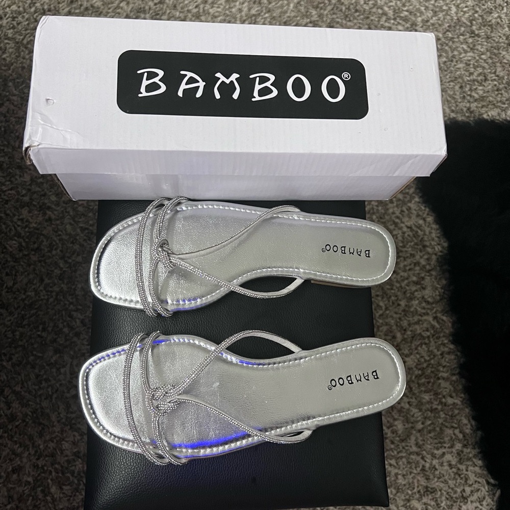 Fashion Nova  Rhinestone flats !!